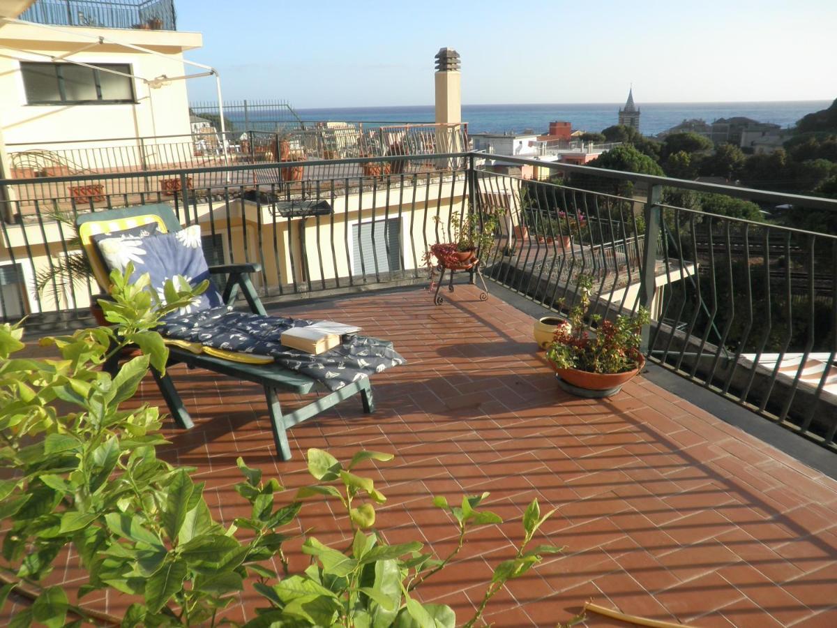 Apartamento Piccolo Attico Sul Mare Moneglia Exterior foto